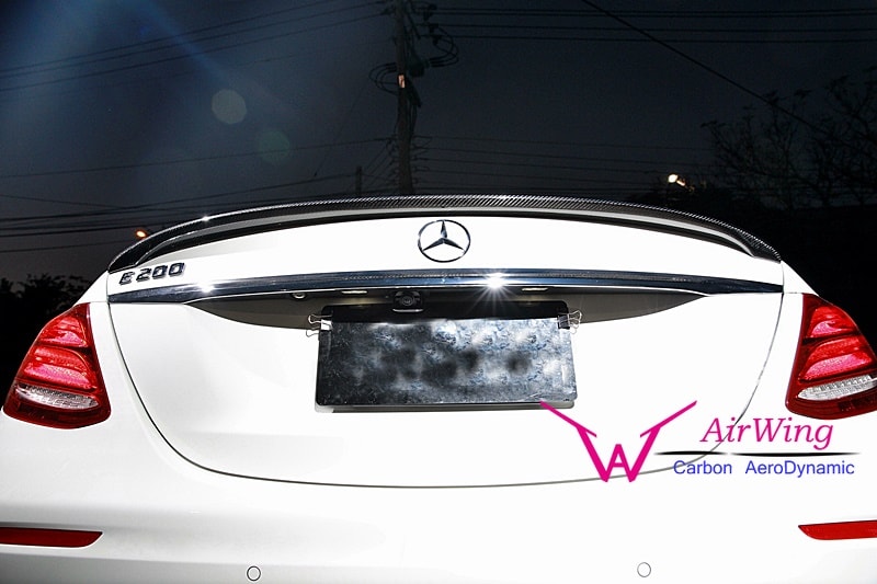 W213 - Future-Design style Carbon Trunk Spoiler 02